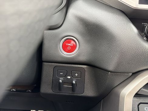 Used 2023 Toyota Sequoia SR5 w/ SR5 Premium Package AWD/4WD image 17