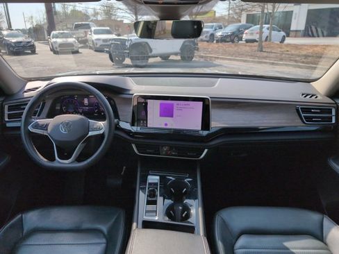 Used 2024 Volkswagen Atlas SEL image 20