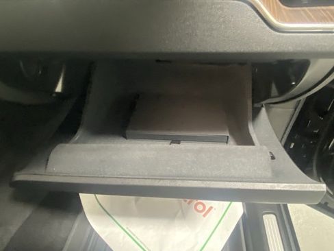 Used 2022 Volvo XC60 B5 Momentum w/ Advanced Package image 29