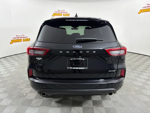 Used 2023 Ford Escape ST-Line Elite AWD/4WD image 4