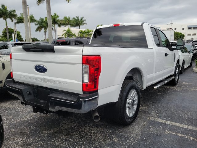 Used 2018 Ford F250 XL w/ STX Appearance Package RWD image 3