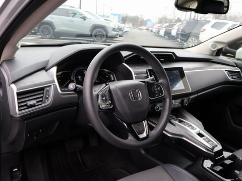 Certified 2018 Honda Clarity Plug-In Hybrid image 16