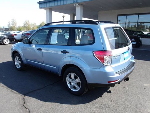 Used 2012 Subaru Forester 2.5X AWD/4WD image 3