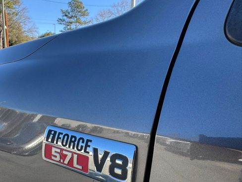 Used 2013 Toyota Tundra 4x4 CrewMax image 10