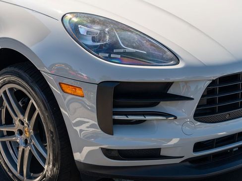 Used 2020 Porsche Macan AWD/4WD image 8