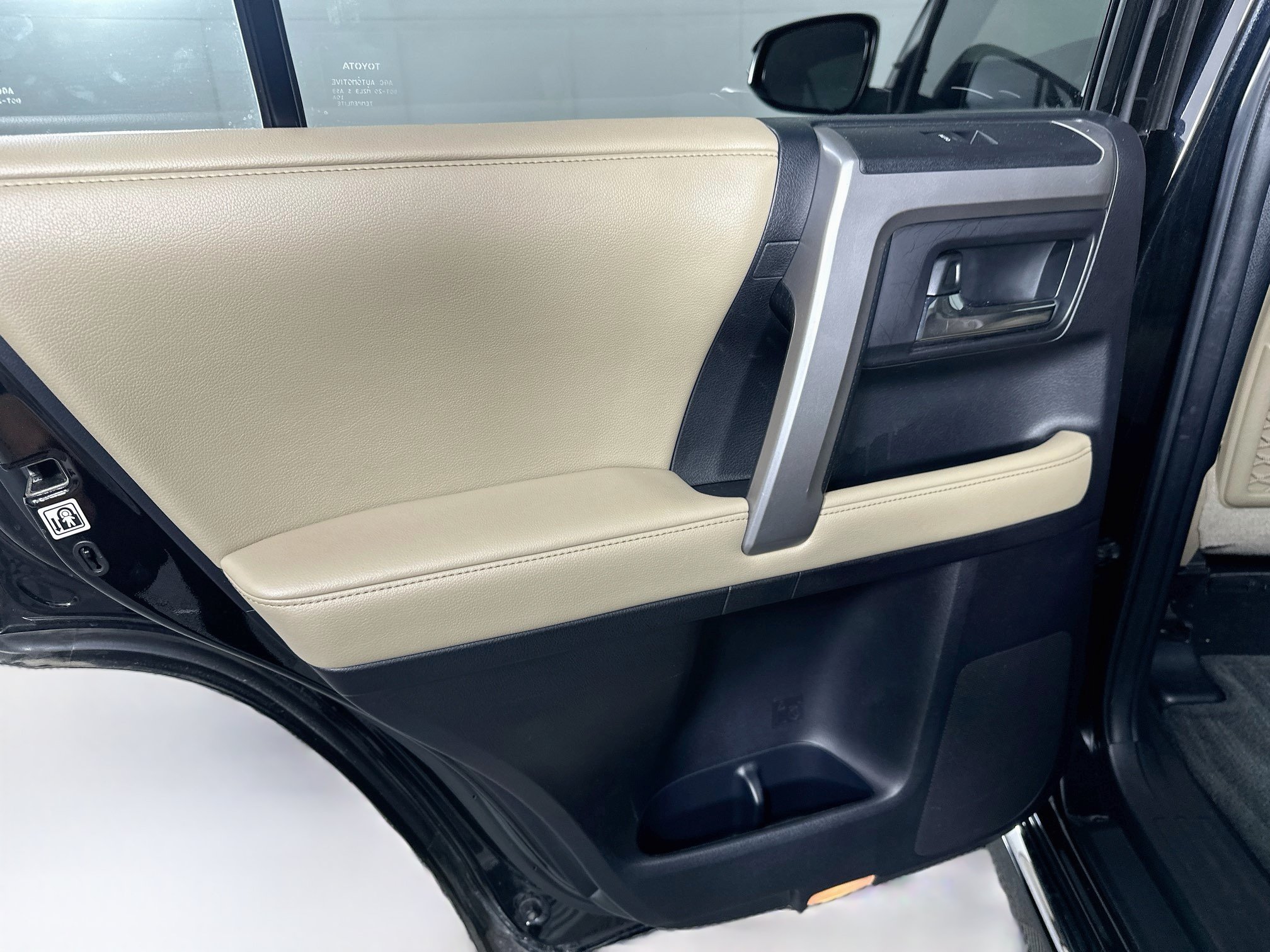 Used 2014 Toyota 4Runner Limited RWD image 26