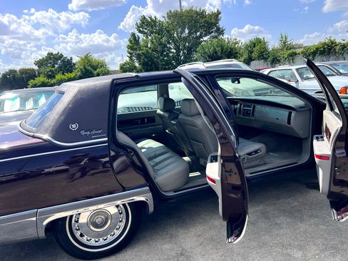 Used 1996 Cadillac Fleetwood Brougham image 58