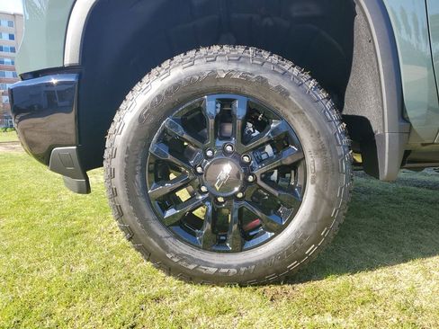 New 2026 Chevrolet Silverado 2500 LT image 6