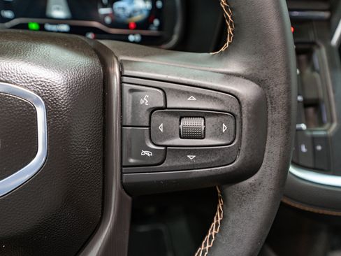 Used 2024 GMC Yukon XL AT4 image 27