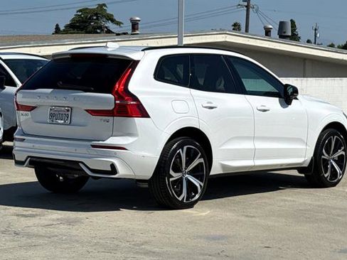 Used 2025 Volvo XC60 T8 Ultra w/ Protection Package Premier AWD/4WD image 3