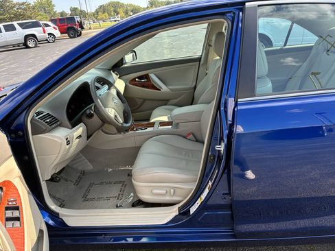 Used 2009 Toyota Camry FWD image 10