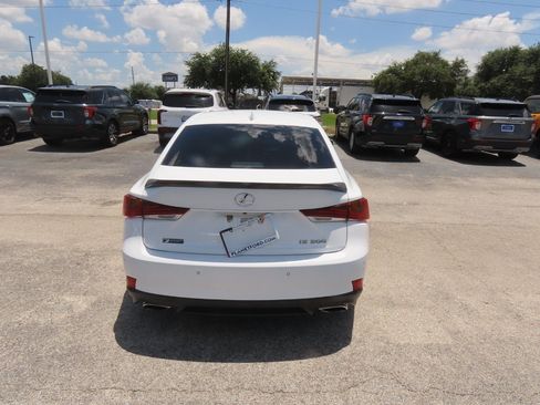 Used 2019 Lexus IS 300 F Sport w/ F Sport Package RWD image 13