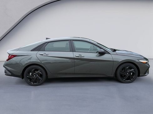 New 2026 Hyundai Elantra Sport FWD image 6