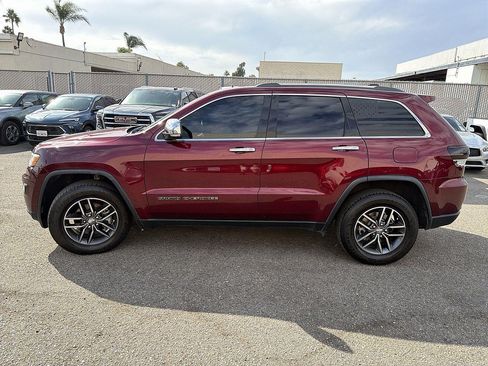 Used 2018 Jeep Grand Cherokee Limited AWD/4WD image 8
