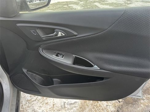 Used 2016 Chevrolet Malibu LT image 13