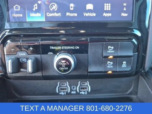 Used 2025 RAM 1500 Big Horn AWD/4WD image 34