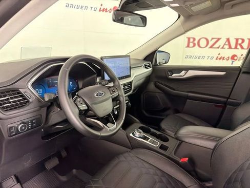 Used 2024 Ford Escape Platinum w/ Premium Technology Package AWD/4WD image 25