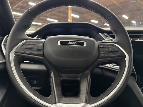 New 2025 Jeep Grand Cherokee L Limited w/ Trailer Tow Package image 16