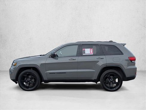 Used 2019 Jeep Grand Cherokee Laredo image 8