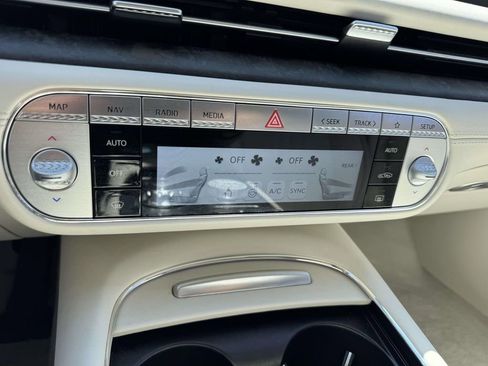 Certified 2023 Genesis G90 3.5T AWD/4WD image 22