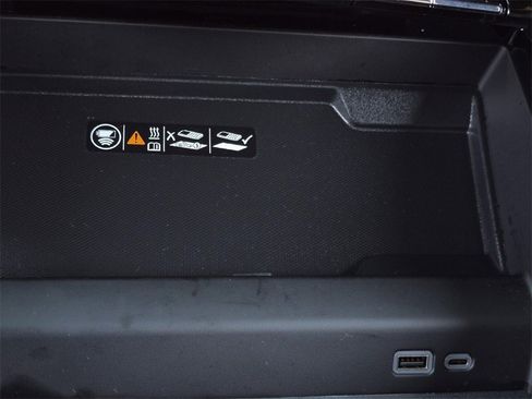 Certified 2025 Chevrolet Tahoe Z71 w/ Comfort Package image 32