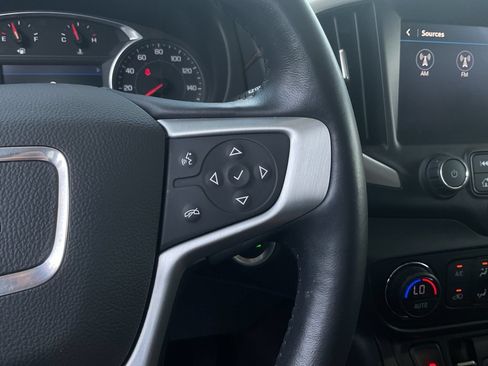 Used 2021 GMC Terrain SLT FWD image 31