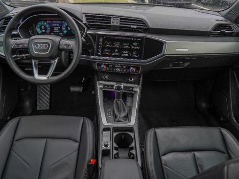 Certified 2025 Audi Q3 2.0T Premium Plus w/ Premium Plus Package image 24