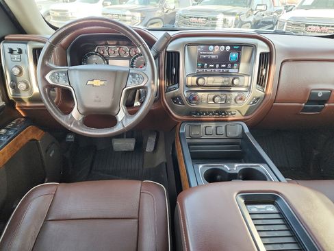 Used 2018 Chevrolet Silverado 1500 High Country image 10