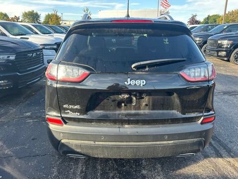 Used 2020 Jeep Cherokee Latitude Lux w/ Comfort/Convenience Group AWD/4WD image 3