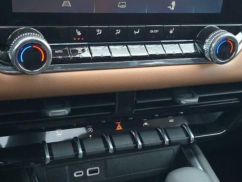 New 2026 GMC Canyon AT4 AWD/4WD image 22