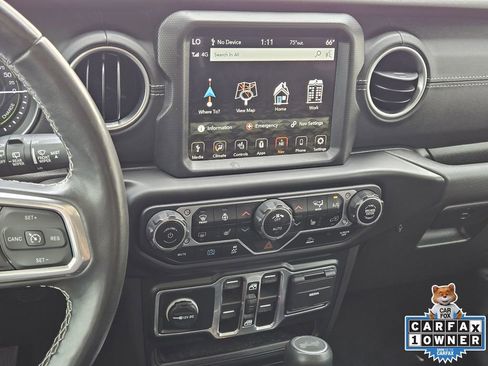 Used 2022 Jeep Wrangler Unlimited Sahara w/ Cold Weather Group AWD/4WD image 16
