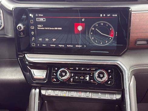 Used 2024 GMC Sierra 2500 Denali Ultimate image 21