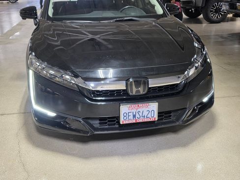 Used 2018 Honda Clarity Touring image 9