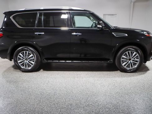 Used 2024 Nissan Armada SL RWD image 6
