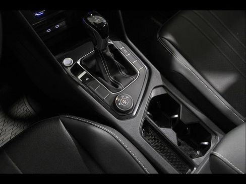 Certified 2024 Volkswagen Tiguan SE AWD/4WD image 14