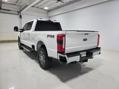 Used 2023 Ford F250 Lariat w/ Chrome Package image 3