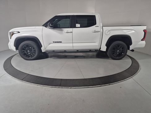 New 2026 Toyota Tundra Limited image 2