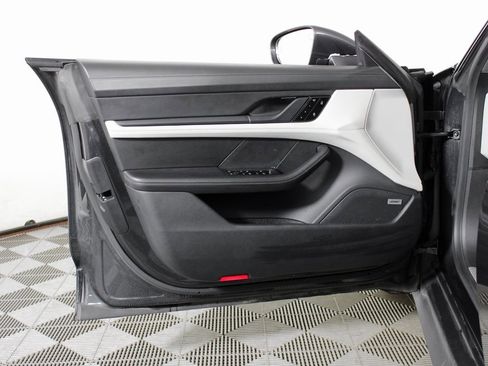 Used 2021 Porsche Taycan 4S image 15