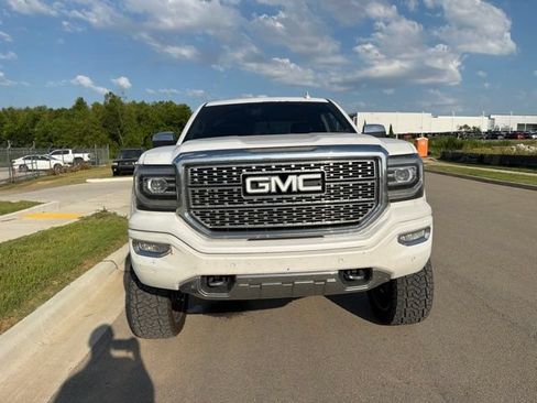 Used 2017 GMC Sierra 1500 Denali w/ Denali Ultimate Package AWD/4WD image 7