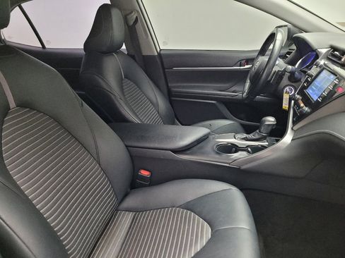 Used 2019 Toyota Camry SE image 21