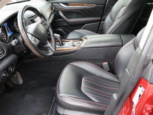 Used 2020 Maserati Levante GranLusso image 45