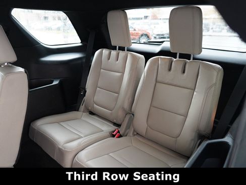 Used 2018 Ford Explorer XLT w/ Equipment Group 202A image 34