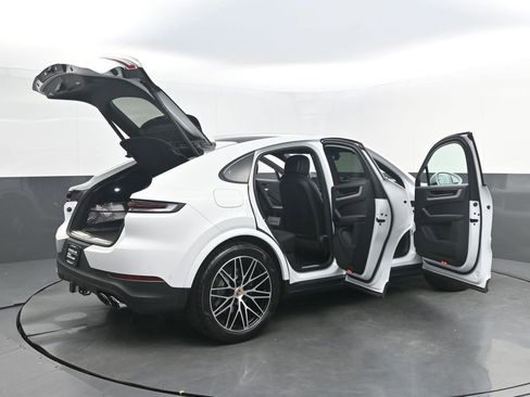 Used 2026 Porsche Cayenne Coupe AWD/4WD image 43