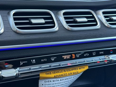 Used 2026 Mercedes-Benz GLS 450 4MATIC image 26