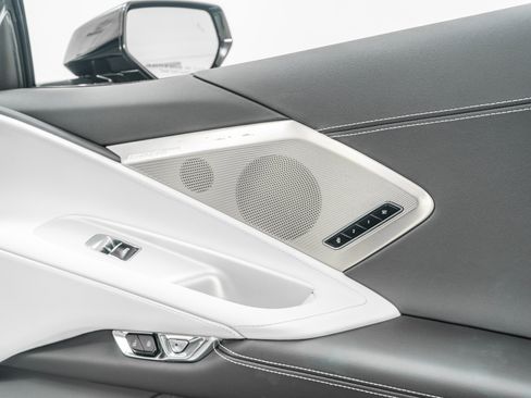 Used 2025 Chevrolet Corvette Stingray Preferred Conv w/ Chrome Exterior Badge Package RWD image 28