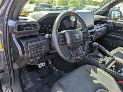 Used 2025 Toyota Tacoma TRD Pro AWD/4WD image 14