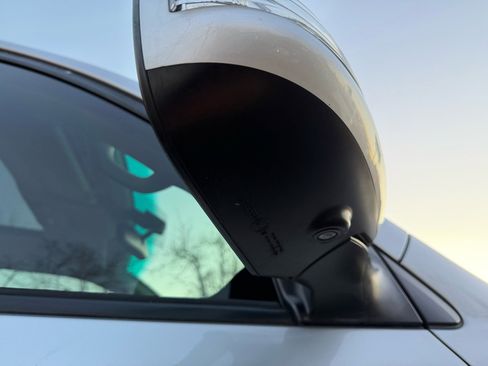 Used 2013 Toyota Land Cruiser image 38