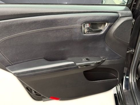 Used 2015 Toyota Avalon XLE image 28