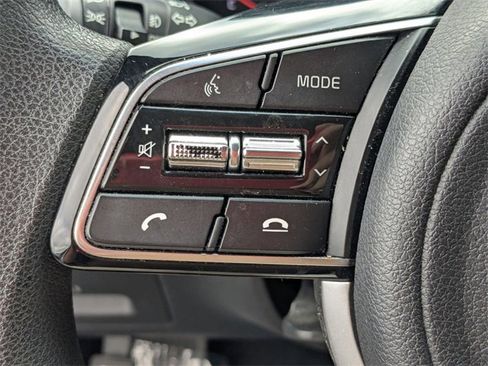 Used 2020 Kia Sportage LX image 16