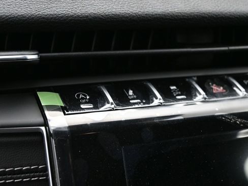 New 2026 Jeep Grand Cherokee L Laredo w/ MOPAR Finishing Package AWD/4WD image 16